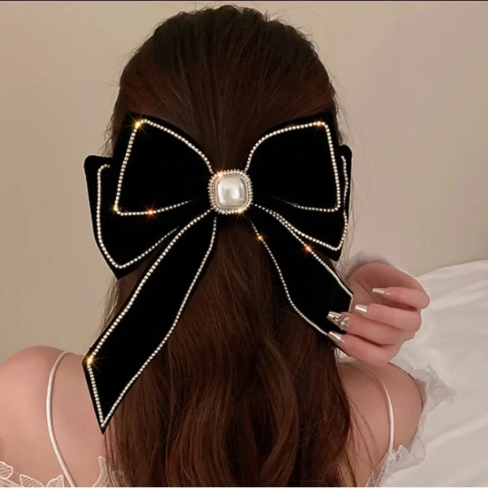 🌟 Rhinestone Pearl Bow Hair Clip